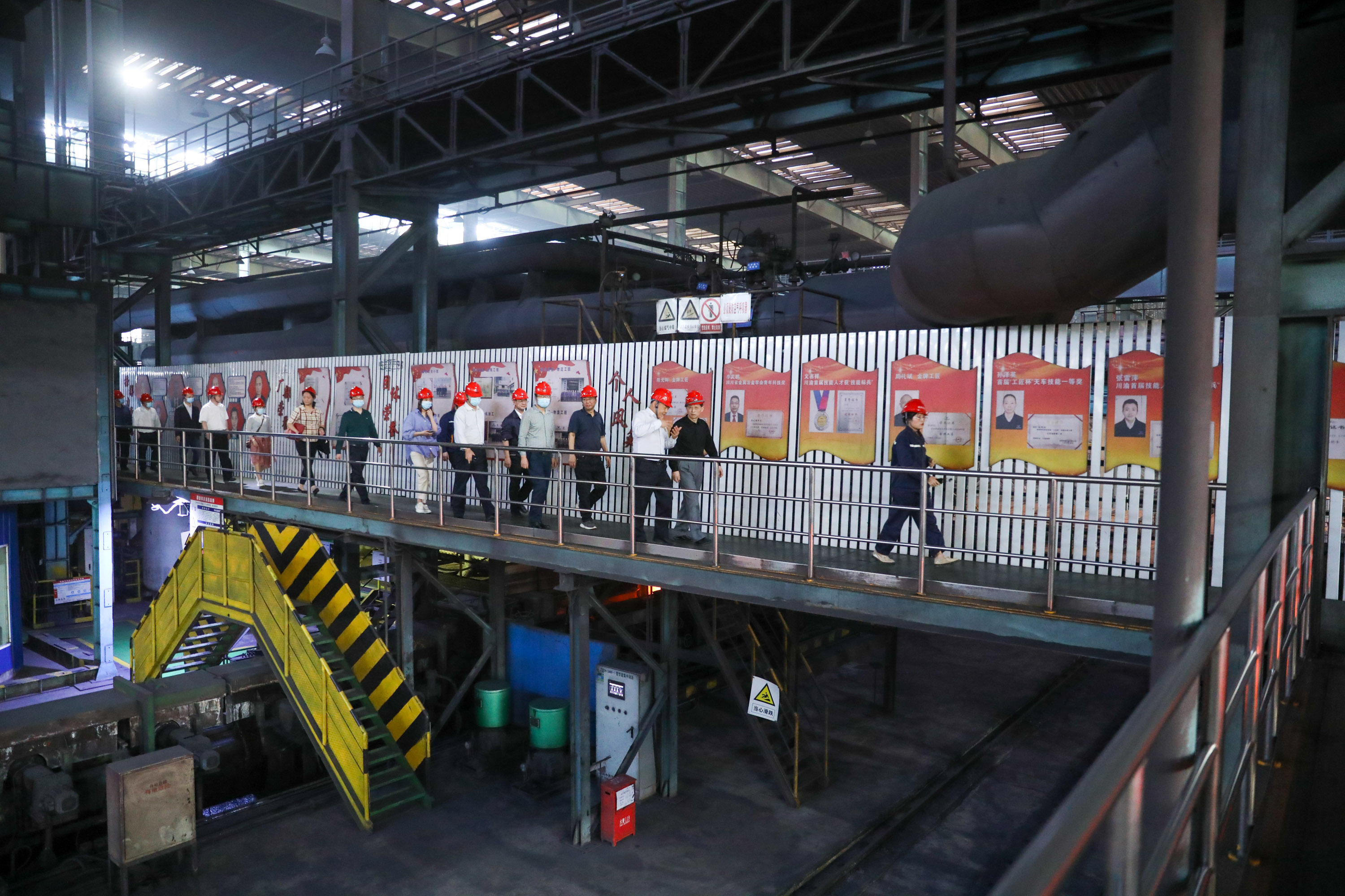 内江市人大常委会魏红锋一行到川威连界基地专题调研(图4) 内江市人大常委会魏红锋一行到川威连界基地专题调研(图4)